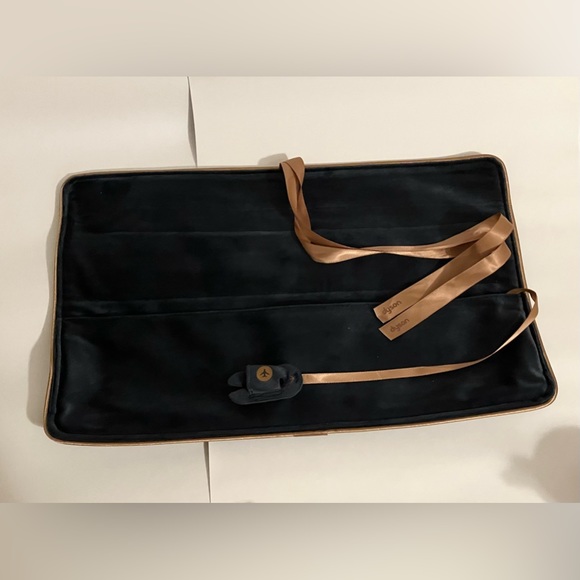 Dyson Corrale Straightener - Refurbished - Picture 9 of 11